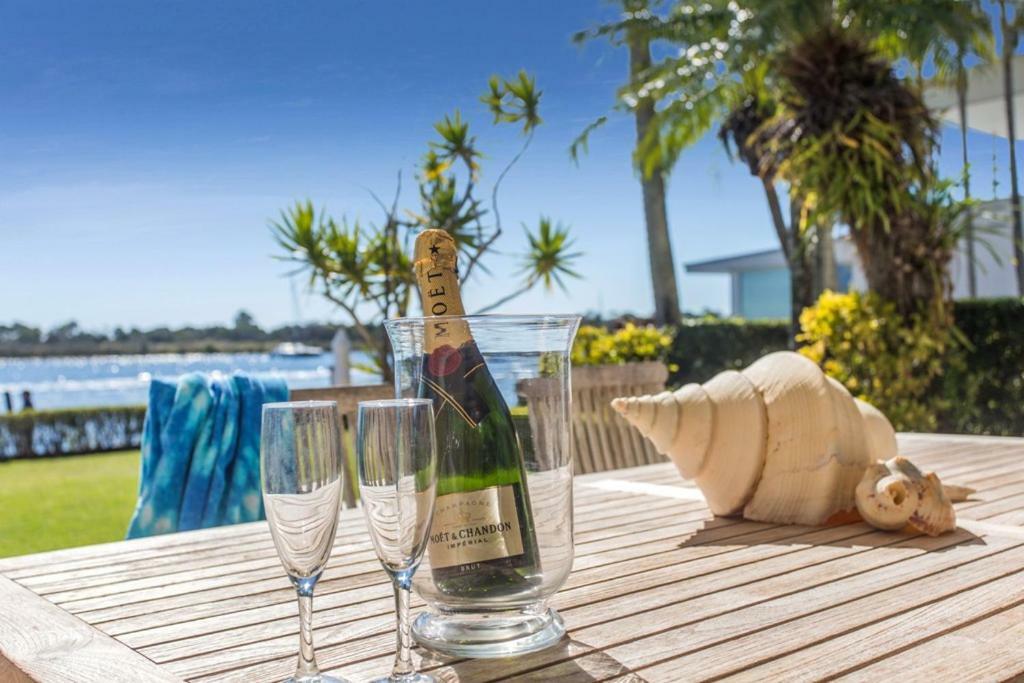 Апарт отель Noosa Quays Экстерьер фото