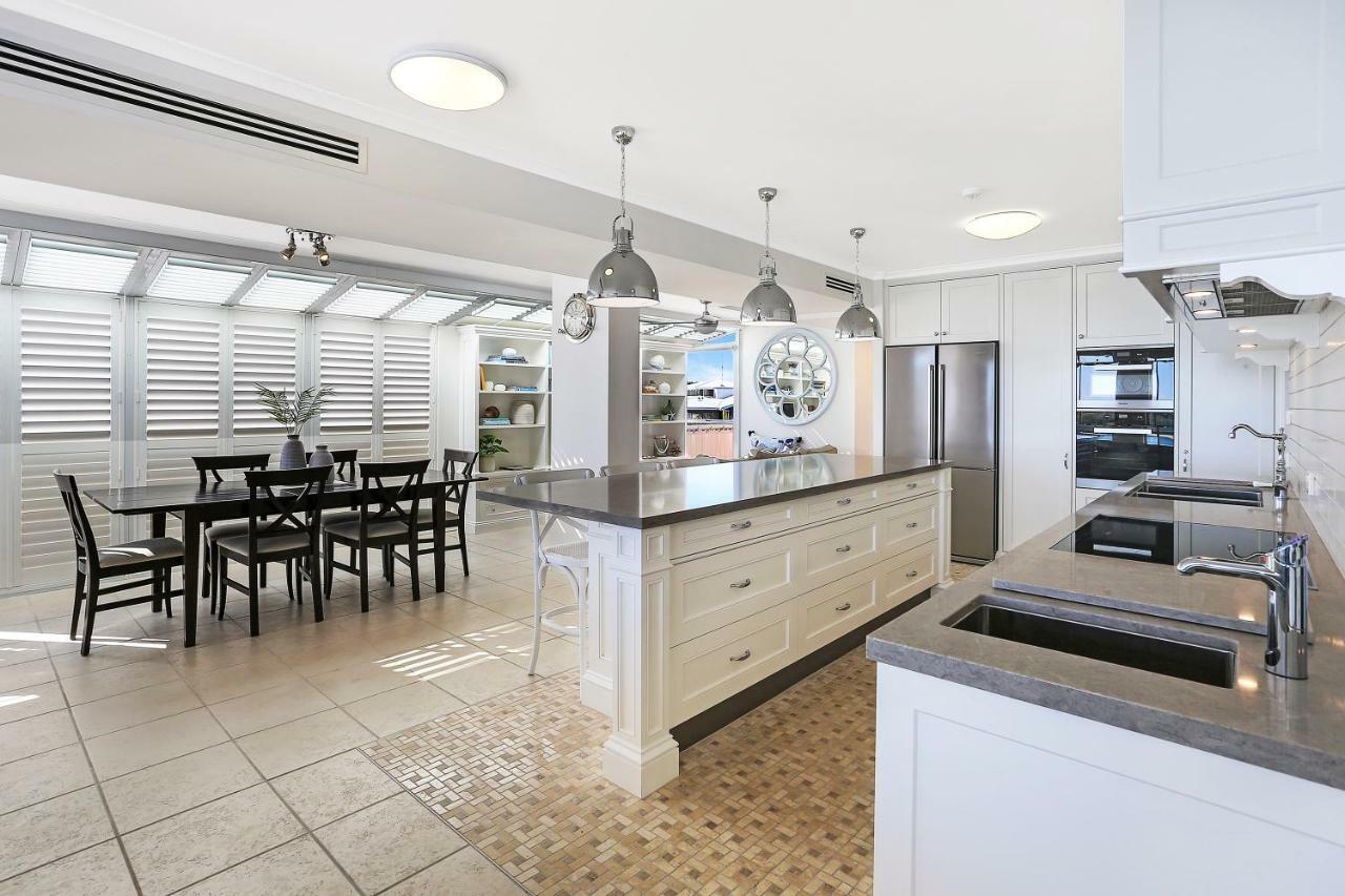 Апарт отель Noosa Quays Экстерьер фото